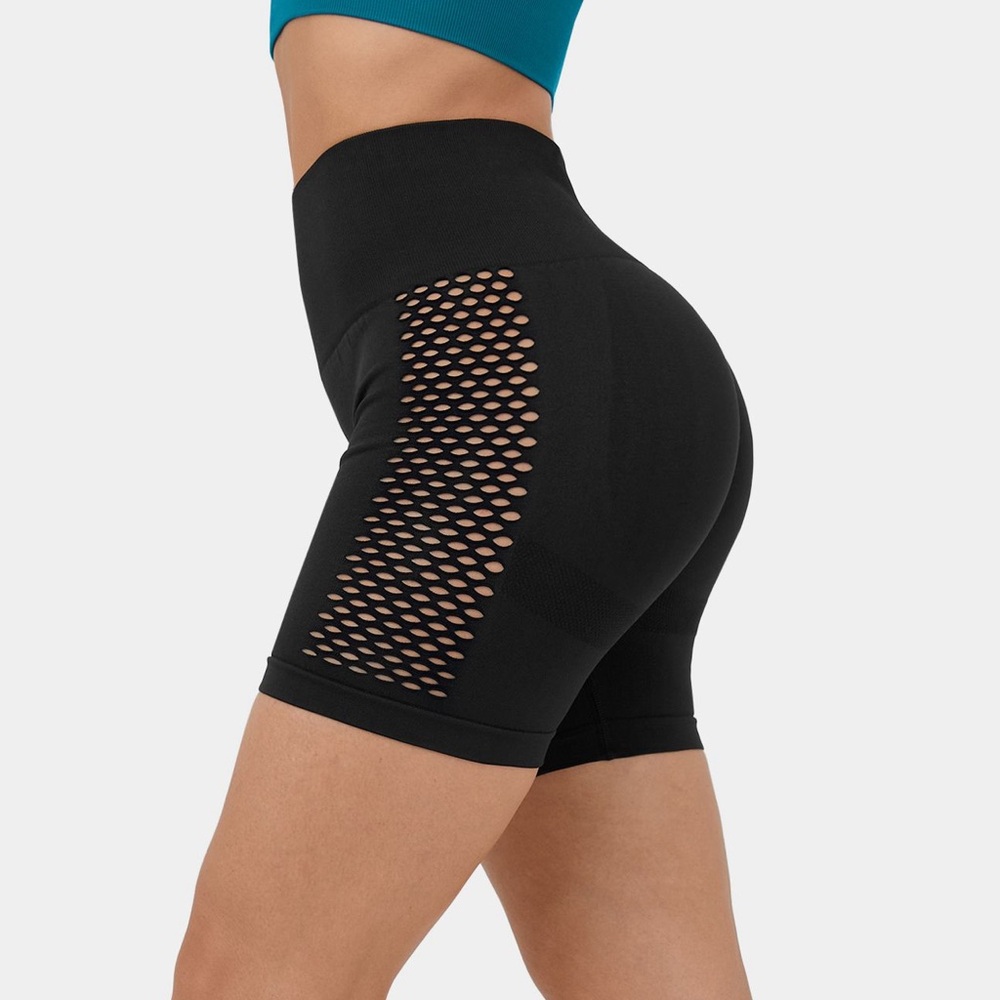 HALARA Seamless Flow High Waisted Cut Out Ruched Yoga Biker Shorts